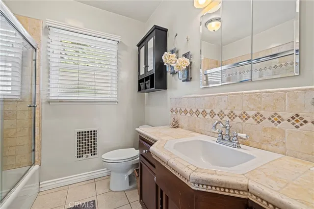 $989,000 | 17955 Archwood Street, Reseda, CA 91335