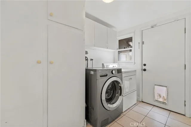 $989,000 | 17955 Archwood Street, Reseda, CA 91335