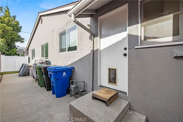 $989,000 | 17955 Archwood Street, Reseda, CA 91335