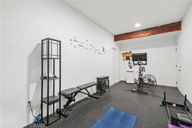 $989,000 | 17955 Archwood Street, Reseda, CA 91335