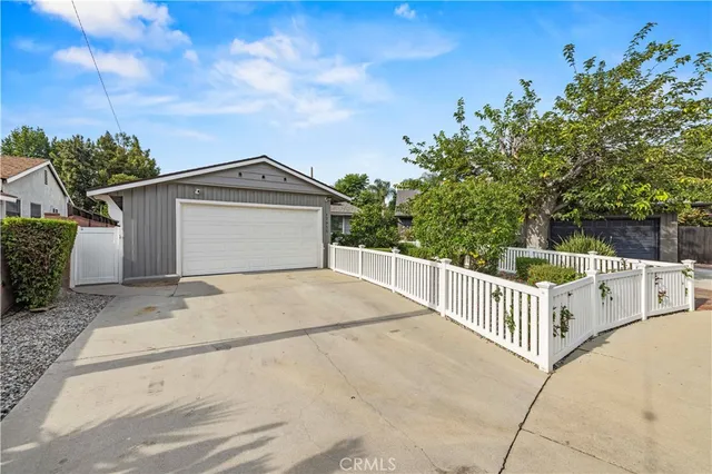 $989,000 | 17955 Archwood Street, Reseda, CA 91335
