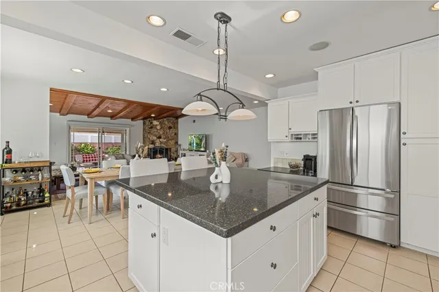 $989,000 | 17955 Archwood Street, Reseda, CA 91335