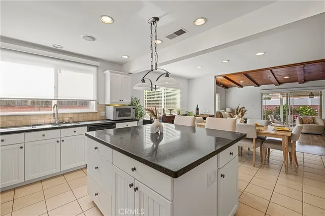 $989,000 | 17955 Archwood Street, Reseda, CA 91335