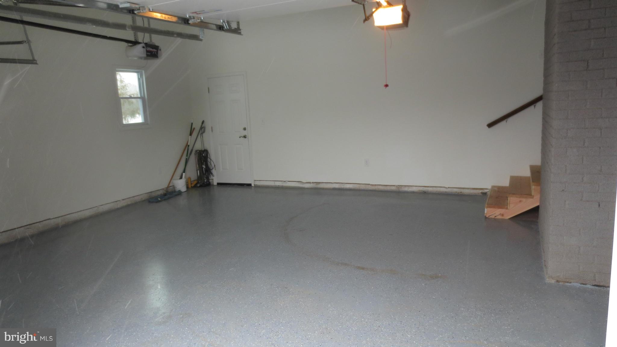 21101 Whites Ferry Road Poolesville, MD 20837 - Photo 12 of 15 Interior (General)
