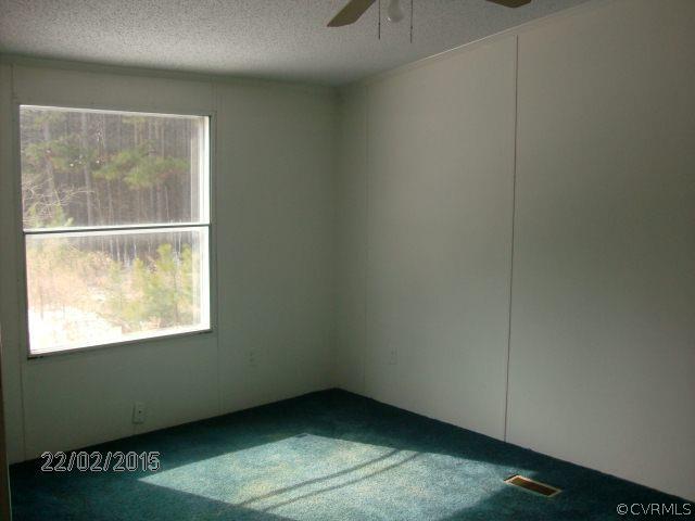 12400 Wilson Road Blackstone, VA 23824 - Photo 4 of 9 Gallery Image 4