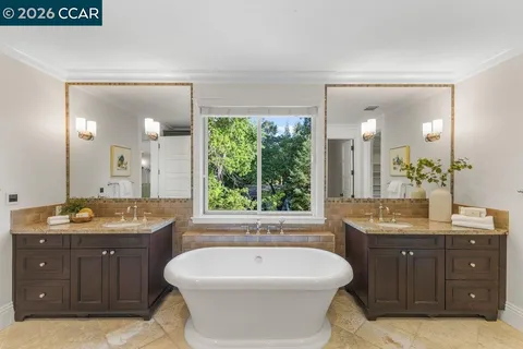 $4,250,000 | 60 Terra Teresa, Lafayette, CA 94549