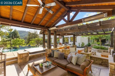 $4,250,000 | 60 Terra Teresa, Lafayette, CA 94549