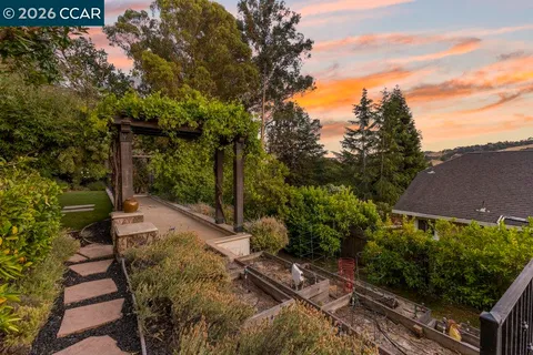 $4,250,000 | 60 Terra Teresa, Lafayette, CA 94549