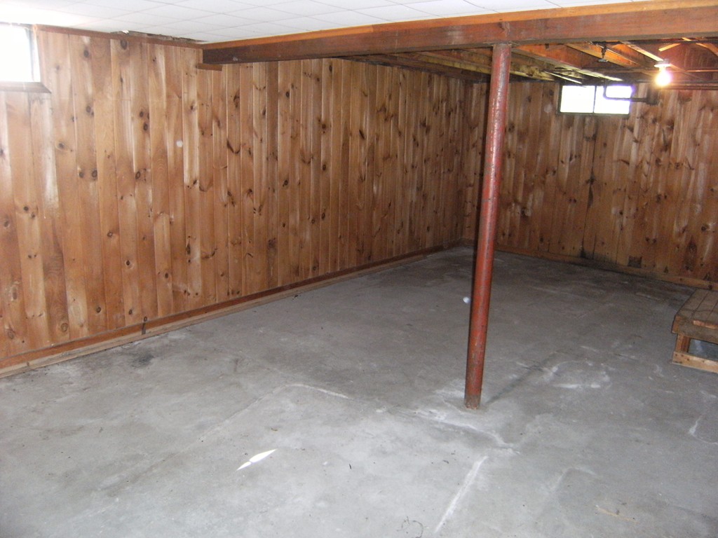 291 Southwick Road Westfield, MA 01085 - Photo 14 of 15 Gallery Image 14