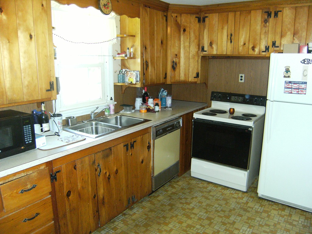 291 Southwick Road Westfield, MA 01085 - Photo 4 of 15 Gallery Image 4