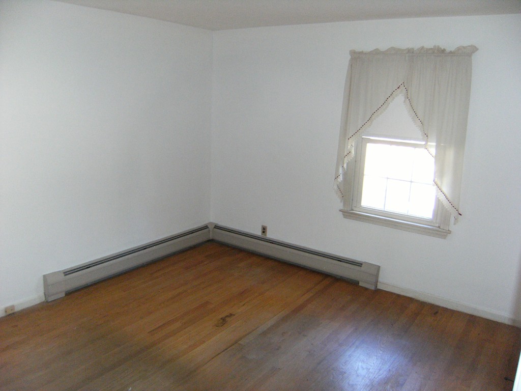 291 Southwick Road Westfield, MA 01085 - Photo 7 of 15 Gallery Image 7