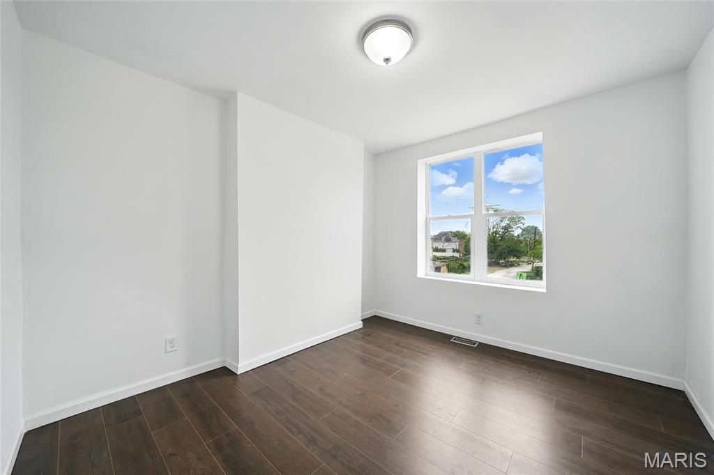 919 Pendleton Avenue St. Louis, MO 63108 - Photo 11 of 19