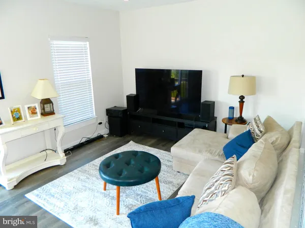 $2,850 | 82 Pebble Lane, Blackwood, NJ 08012