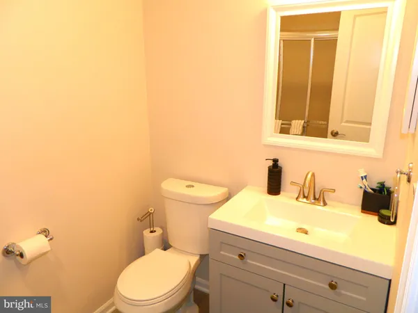 $2,850 | 82 Pebble Lane, Blackwood, NJ 08012