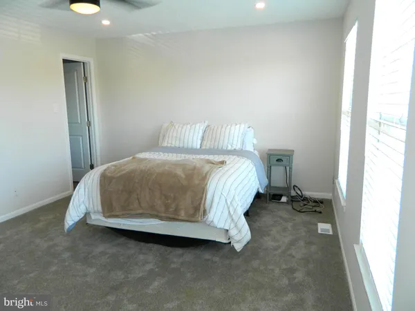 $2,850 | 82 Pebble Lane, Blackwood, NJ 08012