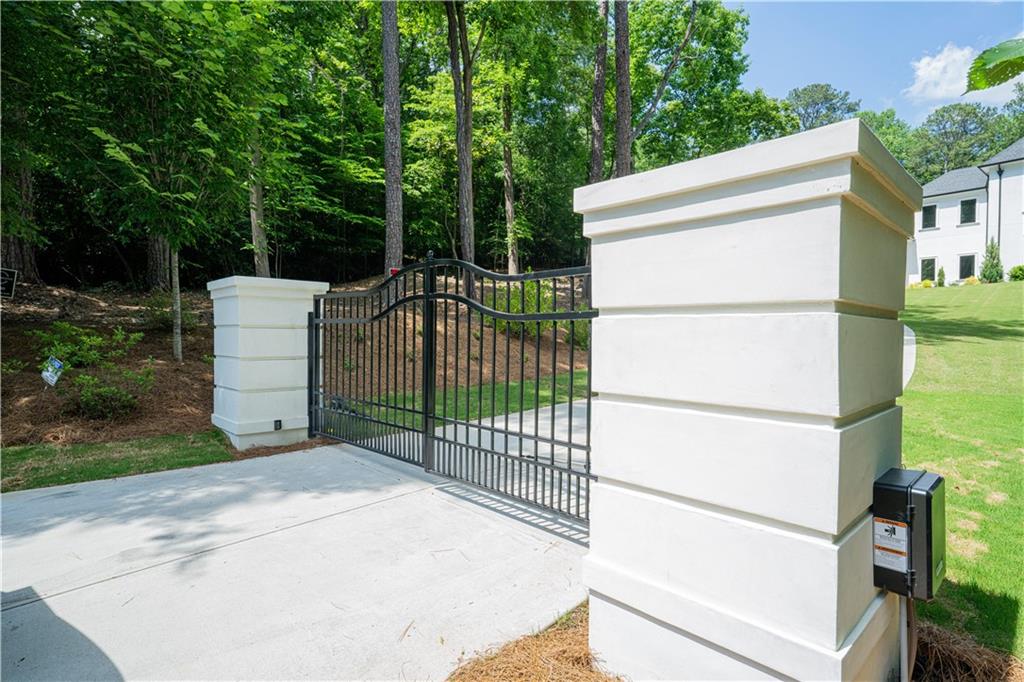 5211 Powers Ferry Road Northwest Sandy Springs, GA 30327 - Photo 4 of 106