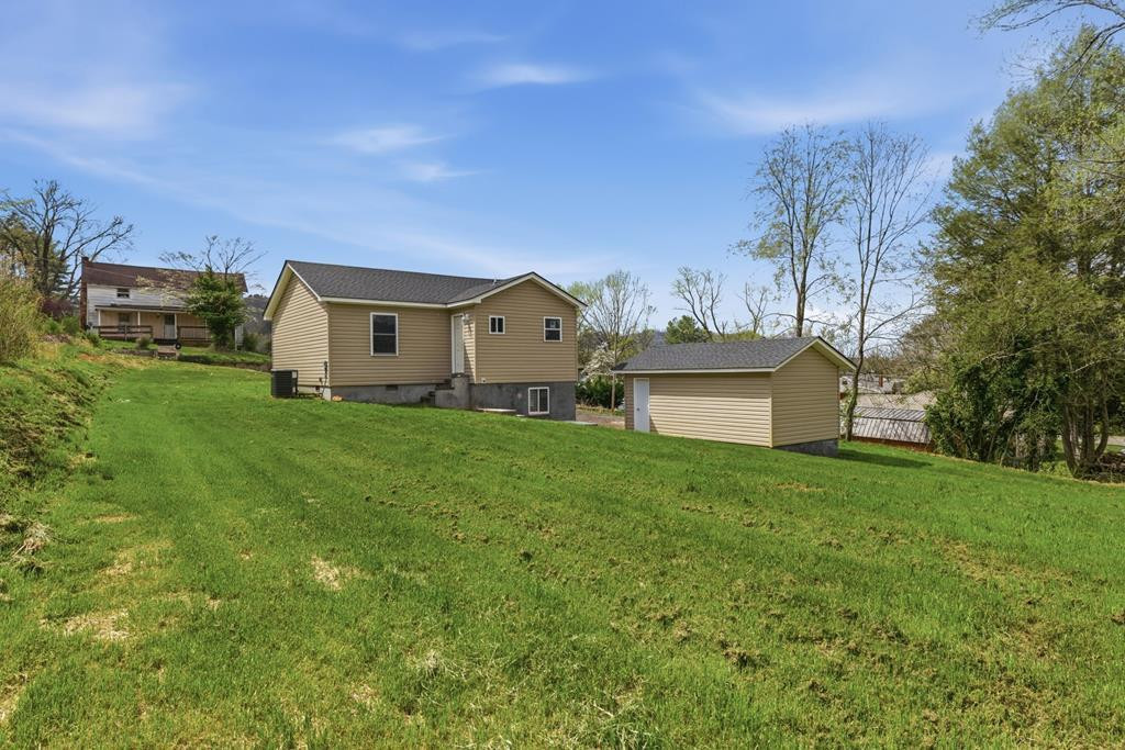 39 Justus Street Andrews, NC 28901 - Photo 3 of 40