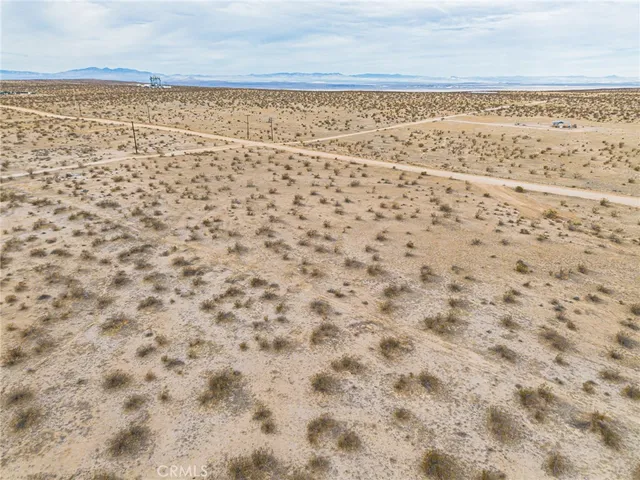a view of a sky view