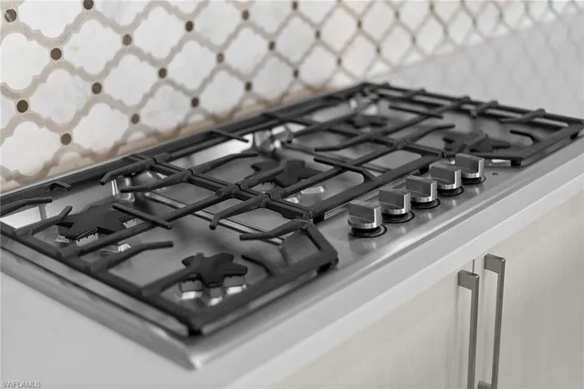 $2,749,777 | 1125 Central Avenue, Unit 566, Naples, FL 34102