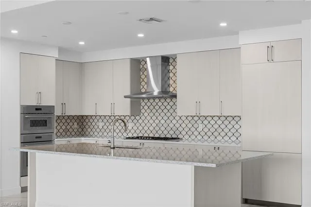 $2,749,777 | 1125 Central Avenue, Unit 566, Naples, FL 34102