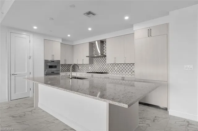 $2,749,777 | 1125 Central Avenue, Unit 566, Naples, FL 34102