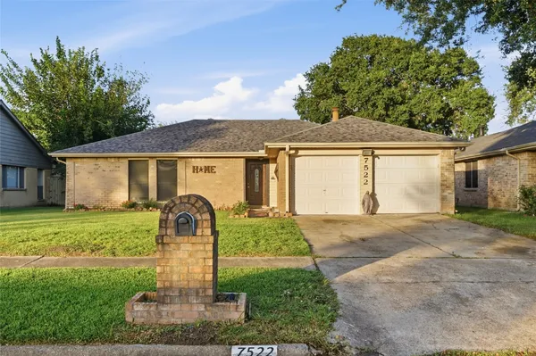 $233,000 | 7522 Shoshone Drive, Baytown, TX 77521