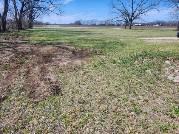 $360,000 | 23779 County Road 1077, Parker, KS 66072