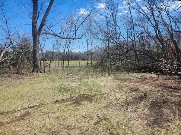 $360,000 | 23779 County Road 1077, Parker, KS 66072