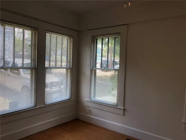 $4,000 | 407 West 35th Street, Unit A, Austin, TX 78705