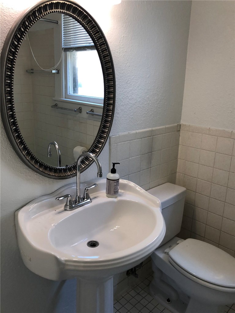 407 West 35th Street, Unit A Austin, TX 78705 - Photo 19 of 23