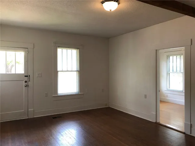 $4,000 | 407 West 35th Street, Unit A, Austin, TX 78705