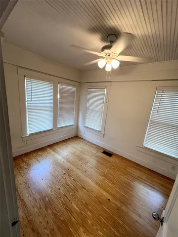 $4,000 | 407 West 35th Street, Unit A, Austin, TX 78705