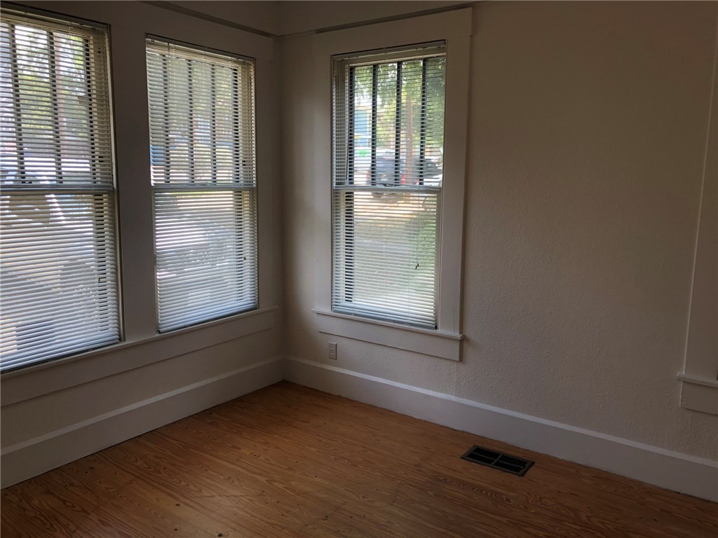 407 West 35th Street, Unit A Austin, TX 78705 - Photo 10 of 23