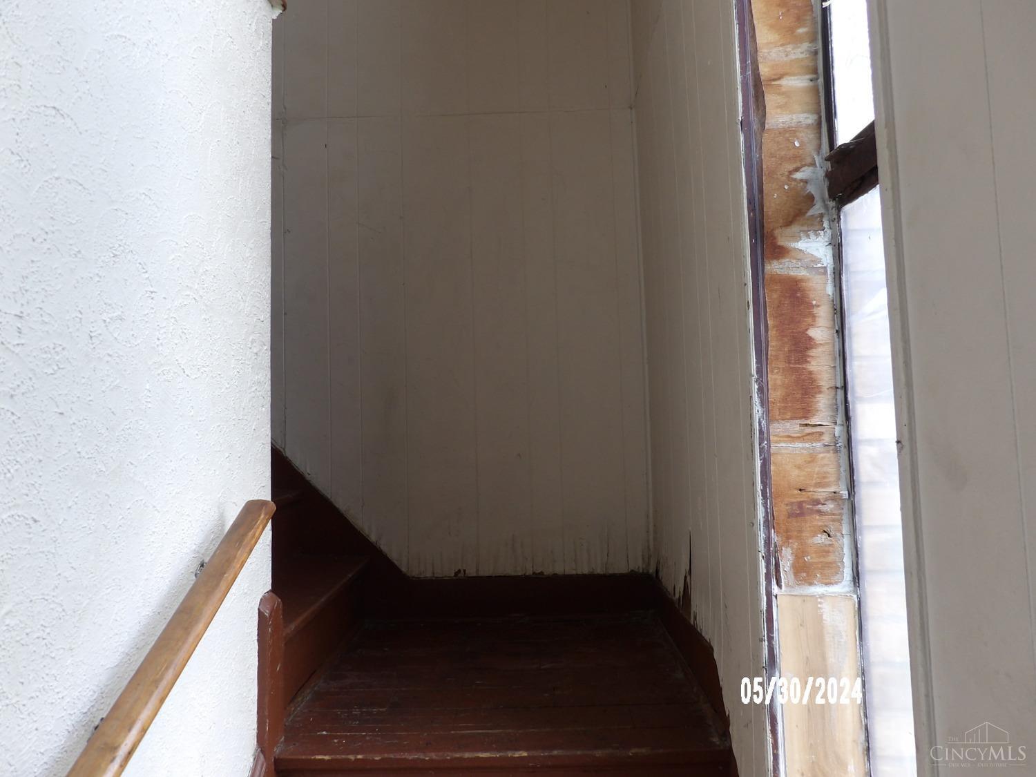 1282 Quebec Road Cincinnati, OH 45205 - Photo 9 of 11
