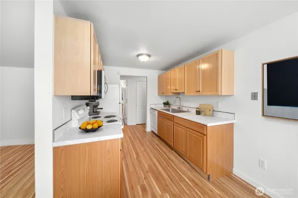 $342,000 | 11556 Greenwood Avenue North, Unit 105, Seattle, WA 98133