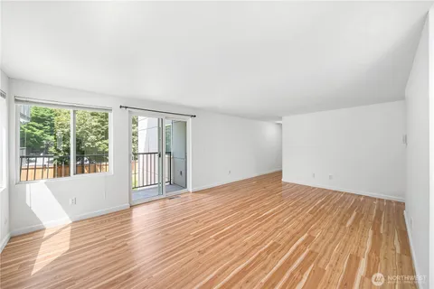 $342,000 | 11556 Greenwood Avenue North, Unit 105, Seattle, WA 98133