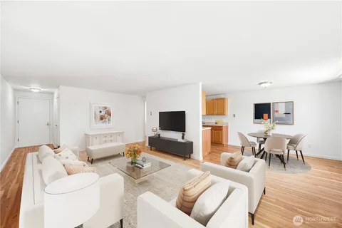 $342,000 | 11556 Greenwood Avenue North, Unit 105, Seattle, WA 98133