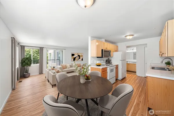 $342,000 | 11556 Greenwood Avenue North, Unit 105, Seattle, WA 98133