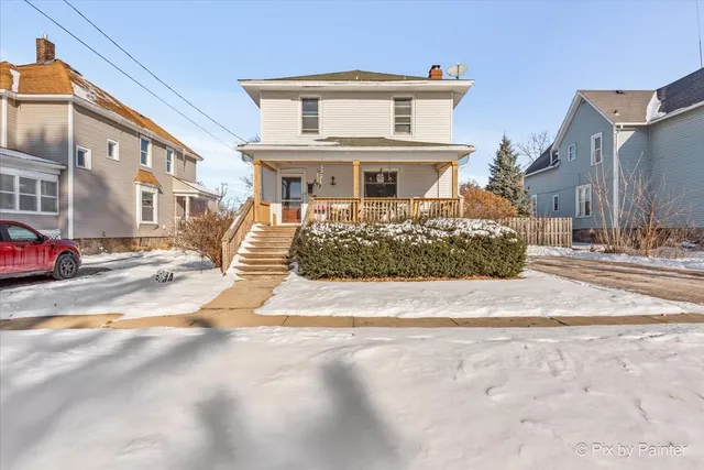 $180,000 | 203 West Brown Street, Harvard, IL 60033