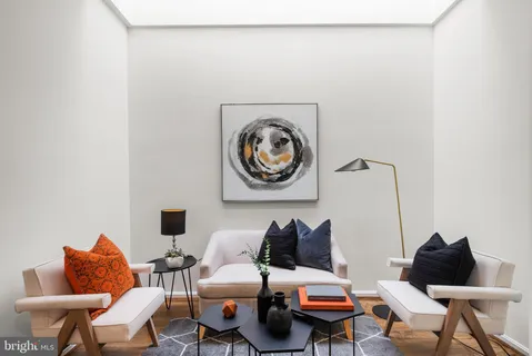 $560,000 | 1843 Mintwood Place Northwest, Unit 204, Washington, DC 20009