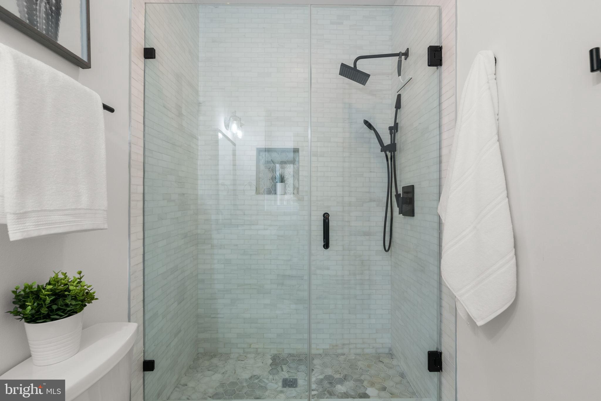 1843 Mintwood Place Northwest, Unit 204 Washington, DC 20009 - Photo 25 of 34 Primary bathroom