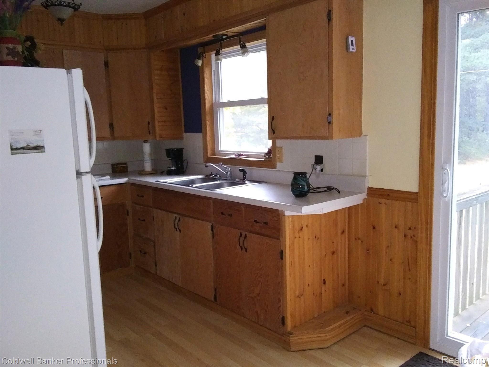 1608 East Caro Road Caro, MI 48723 - Photo 4 of 13 20191021_162745.jpg