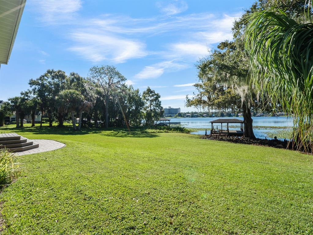 633 Balmoral Road Winter Park, FL 32789 - Photo 5 of 9