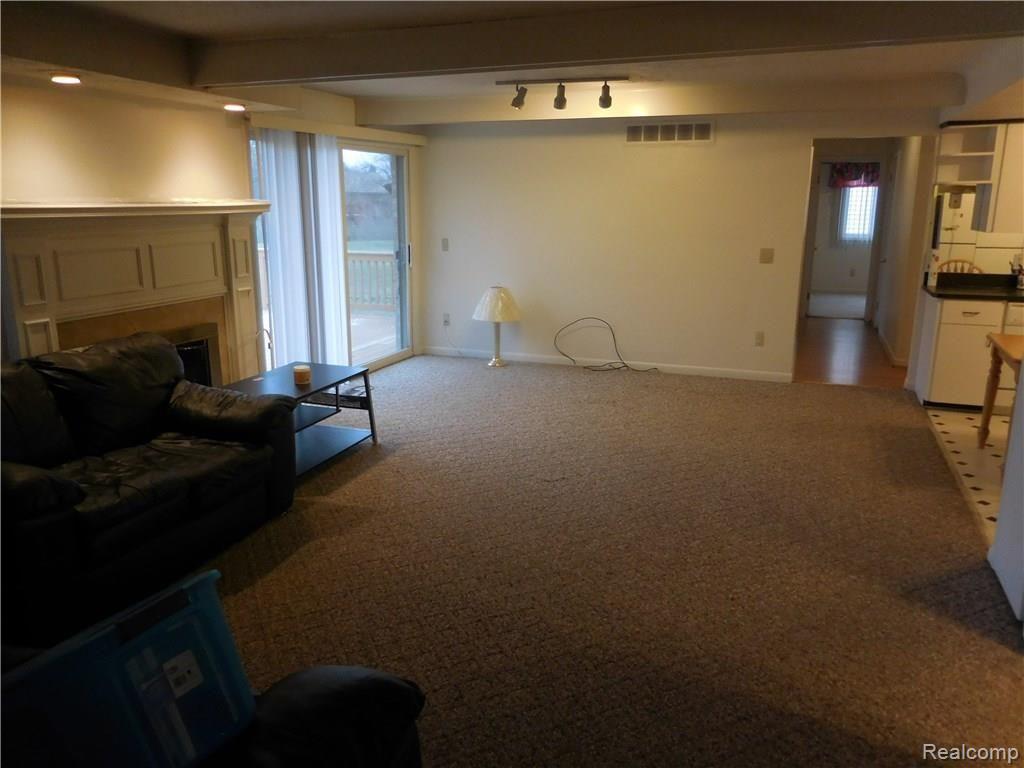 17619 21 Mile Road Macomb, MI 48044 - Photo 24 of 24 DSCN0252.JPG