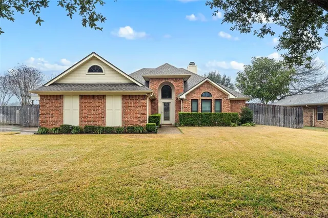 $299,900 | 712 North Old Robinson Road, Robinson, TX 76706