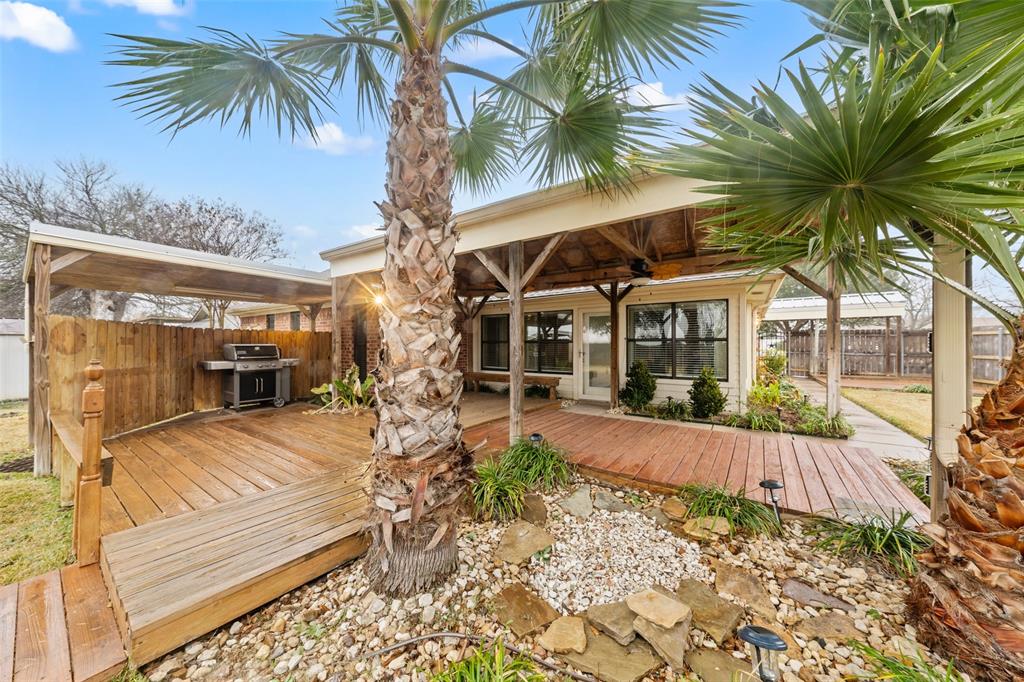 712 North Old Robinson Road Robinson, TX 76706 - Photo 21 of 26 Deck with grilling area, a patio, and ceiling fan