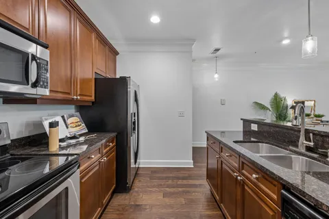 $424,900 | 3100 West End Circle, Unit 102, Nashville, TN 37203