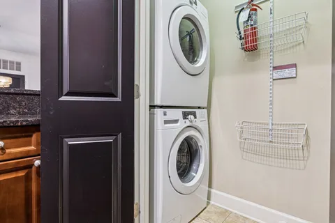 $424,900 | 3100 West End Circle, Unit 102, Nashville, TN 37203