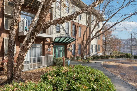 $424,900 | 3100 West End Circle, Unit 102, Nashville, TN 37203
