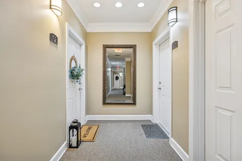 $424,900 | 3100 West End Circle, Unit 102, Nashville, TN 37203